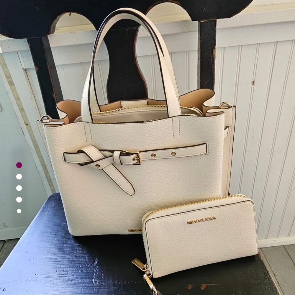 Michael Kors Cream Tote Bag with Wallet
